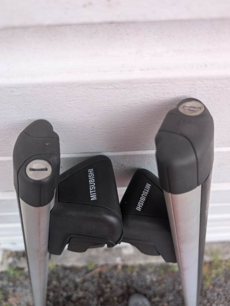 Mitsubishi Roof Bars
