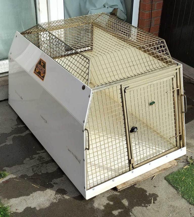 Lintran Transport single dog crate ( Lockable & Light Weight ) "Delivery Available"
