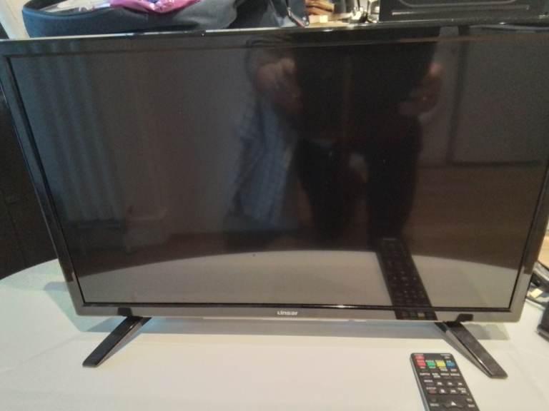 Linsar 24 inch LED TV/DVD Player