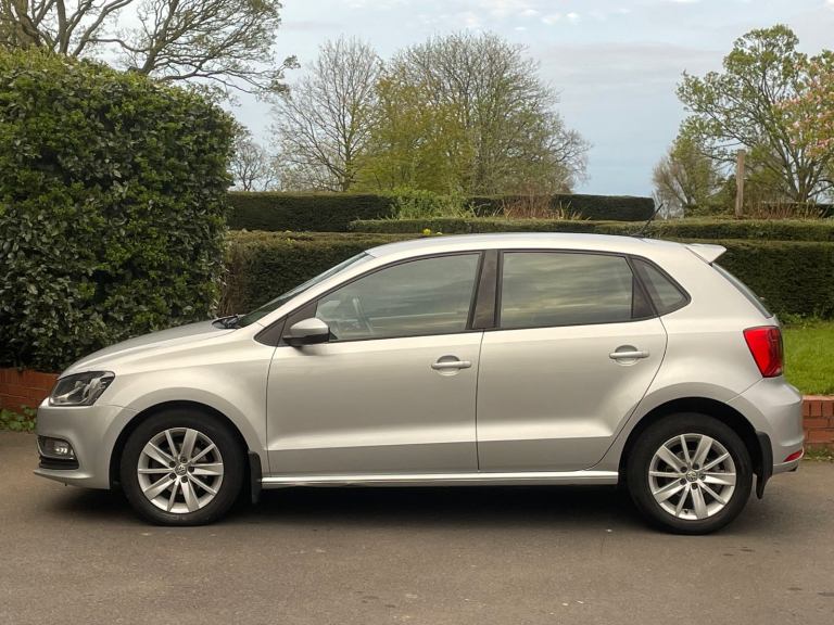 Volkswagen, POLO, Hatchback, 2015, Semi-Auto, 1197 (cc), 5 doors