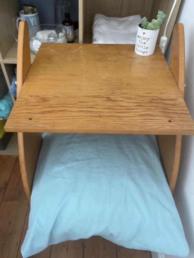 Wooden Bedside Table / Small Shelf Unit – Good Condition