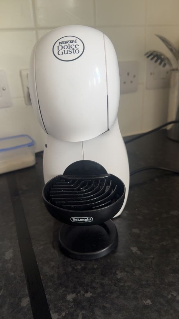 Dulche Gousto Nescafé coffee maker