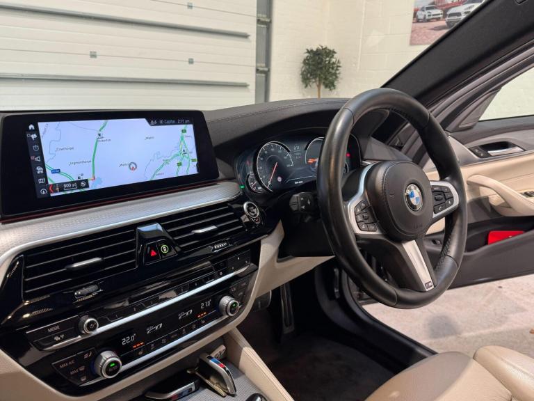 BMW 5 Series 3.0 530d M Sport Touring 5dr Diesel Auto xDrive Euro 6 (s/s) (265 ps) Diesel Automatic
