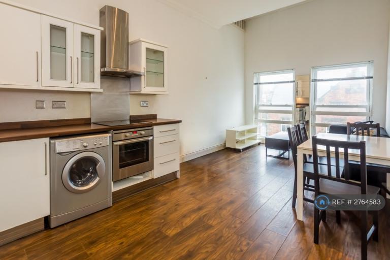 1 bedroom flat in Borough Road, Sunderland, SR1 (1 bed) (#2764583)