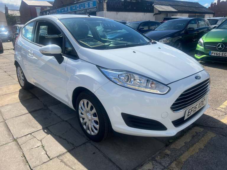 2015 Ford Fiesta 1.25 82 Style 3dr HATCHBACK Petrol Manual
