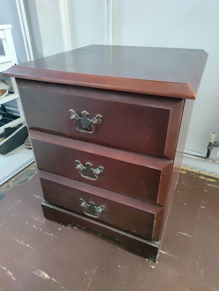 Small Wooden Chest of Drawers / Bedside Table x 2