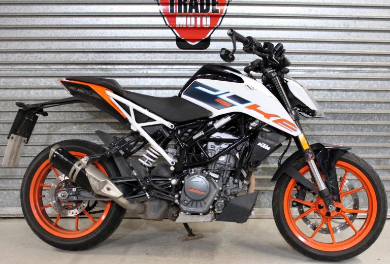 2024 73 KTM DUKE 125 ABS LEARNER LEGAL TRADE SALE 7K WHITE/ORANGE NEW MOT RIDES