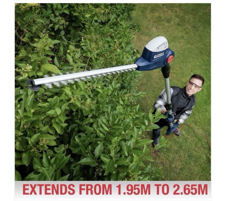 New Spear & Jackson 45cm Corded Pole Hedge Trimmer - 550W. Telescopic RRP £100