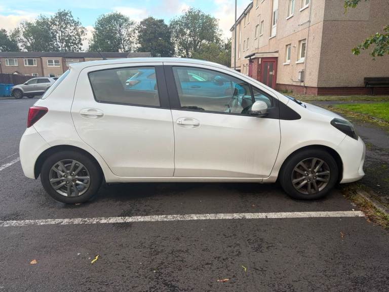 Toyota, YARIS, Hatchback, 2015, Manual, 1364 (cc), 5 doors