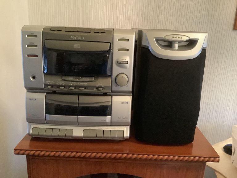 image for Stereo, radio, CD, tape player