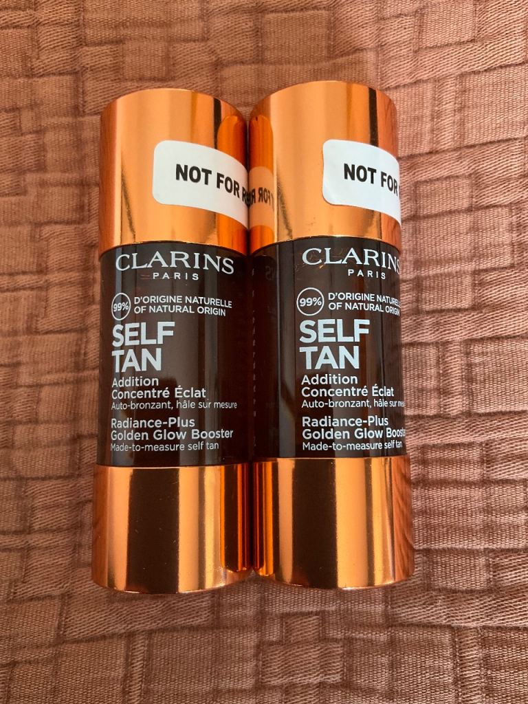 Clarins self tan radiance plus golden glow booster x 2