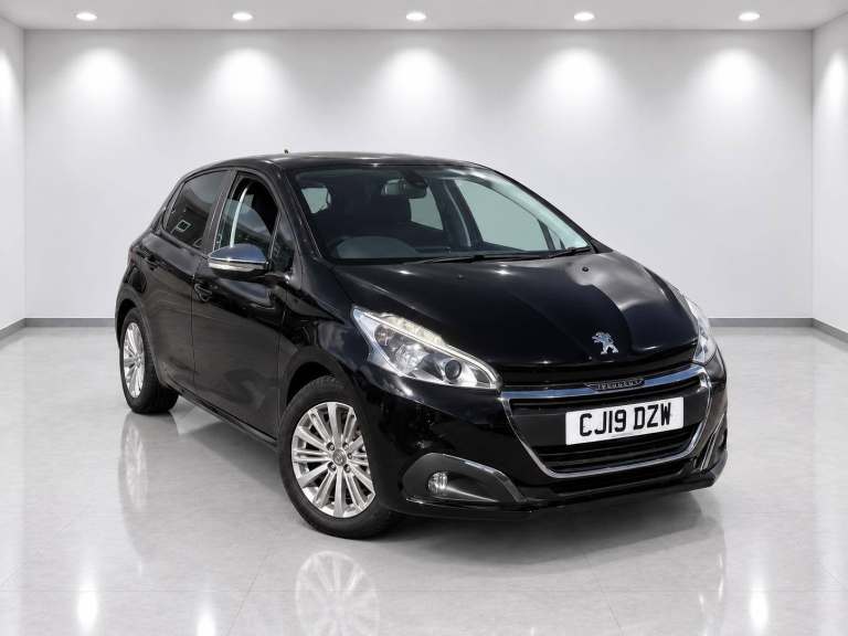 2019 Peugeot 208 1.2 PureTech 82 Signature 5dr [Start Stop] HATCHBACK Petrol Manual