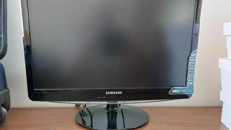 Samsung  B2230HD TV / pc monitor