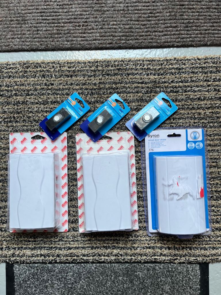 Doorbell chime Mains Wired 240v X 3