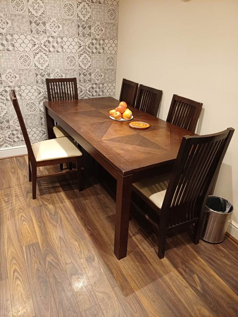 Mohugney wooden table