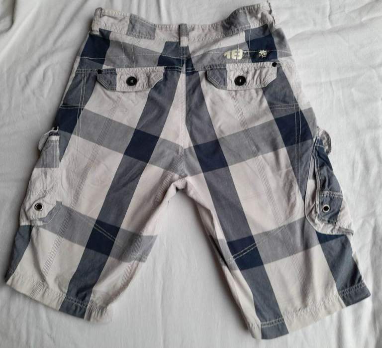  Men's 32W shorts £2 each, bundle £5