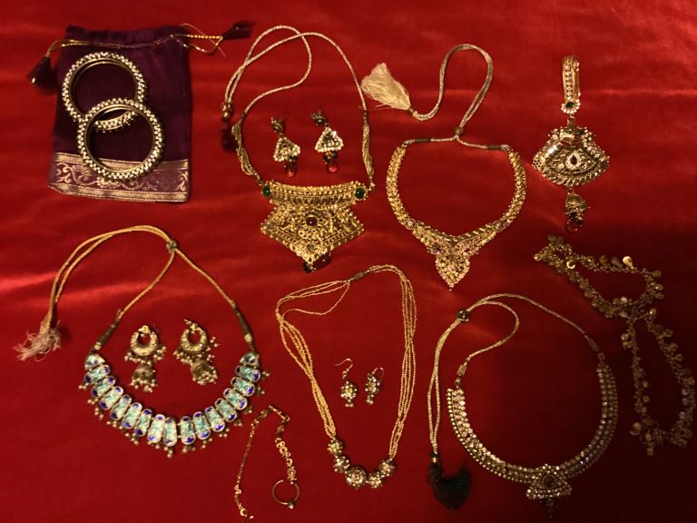 Indian Jewellery Sets - Necklaces, Earrings, Bracelets, Bangles