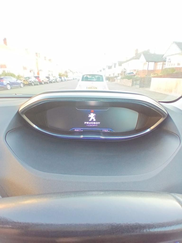 Peugeot, 3008, Hatchback, 2018,Automatic,1598 (cc), 5 doors