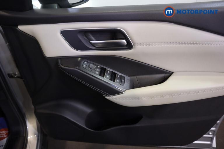 2022 Nissan Qashqai 1.3 DiG-T MH 158 Tekna 5dr Xtronic SUV Petrol Automatic