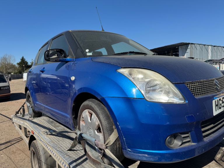Suzuki swift 1.3 petrol 2007 blue BREAD FOR PARTS 