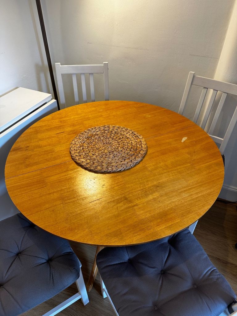 Extendable table