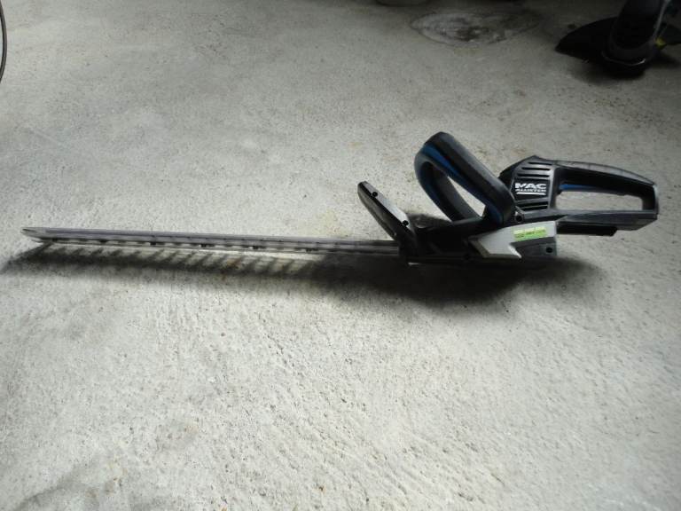 MacAllister MHT36-Li - 36V Cordless Hedge Trimmer & Cordless Grass Trimmer 1 Charger & 2 Batteries
