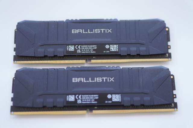 DDR4 32GB RAM Crucial Ballistix Gaming Memory (4x8GB) CL16 | in
