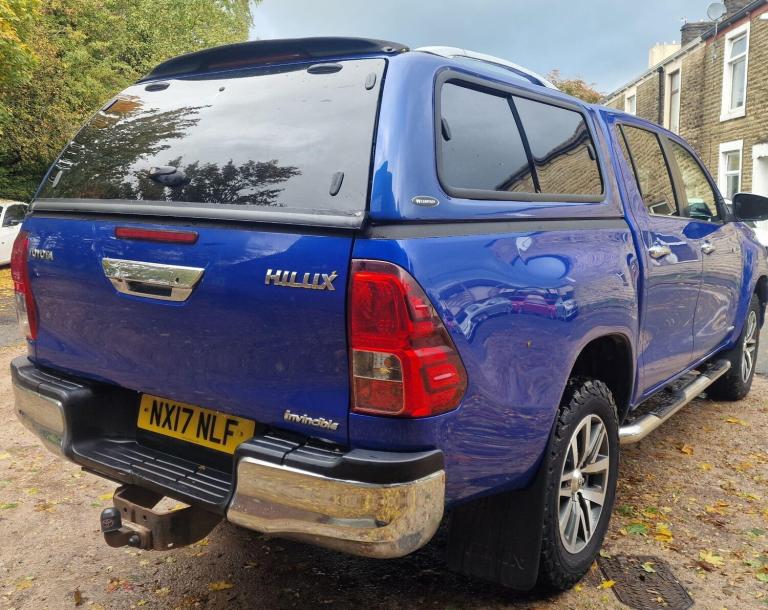 2017 Toyota Hilux Invincible D/Cab Pick Up 2.4 D-4D PICK UP DIESEL Manual