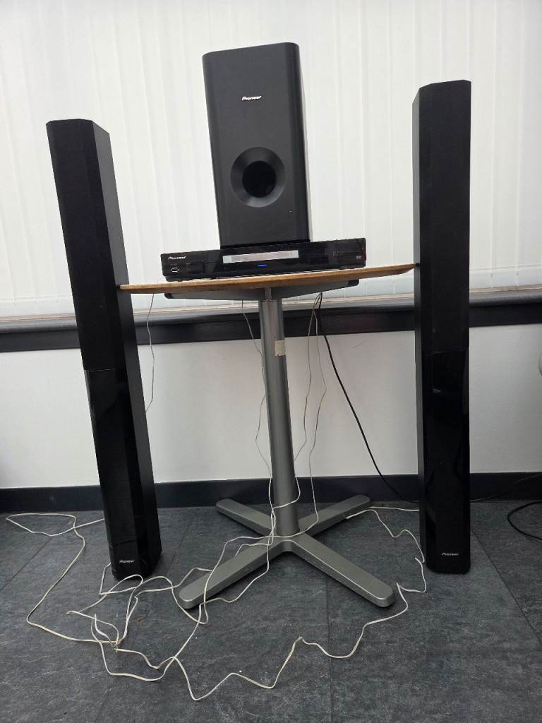Pioneer Home Cinema System with DVD Cd Player and Speakers