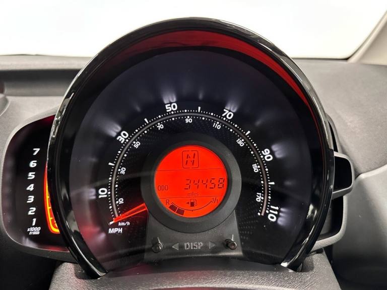 2020 Toyota AYGO 1.0 VVT-i X-TREND FUNROOF X-SHIFT AUTO FIVE DOOR 70 BHP Hatchback Petrol Automatic