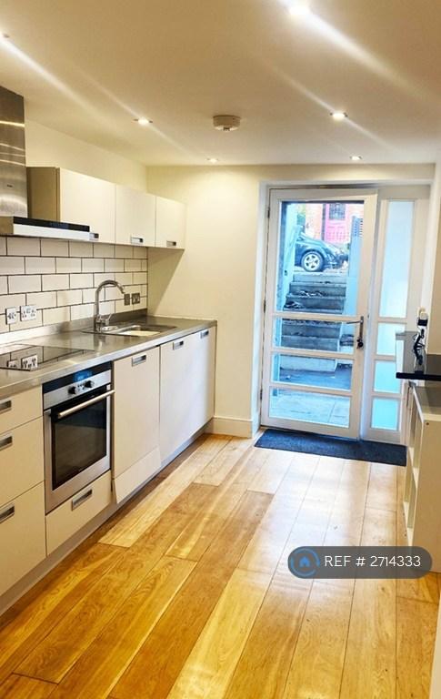 2 bedroom flat in Cranbourne Terrace, Manchester, M21 (2 bed) (#2714333)
