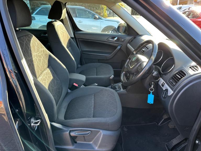 2011 Skoda Yeti 2.0 TDI SE Plus 4WD Euro 5 5dr HATCHBACK Diesel Manual