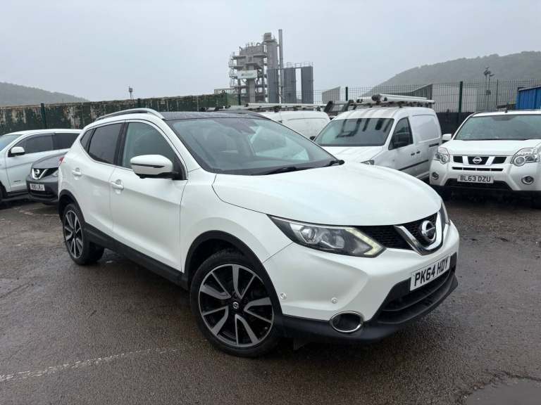 2014 Nissan Qashqai 1.5 dCi Tekna 5dr - NEW MOT ON SALE HATCHBACK Diesel Manual