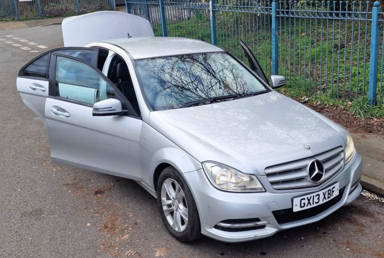 image for Mercedes-Benz, C CLASS, Saloon, 2013, Manual, 2143 (cc), 4 doors