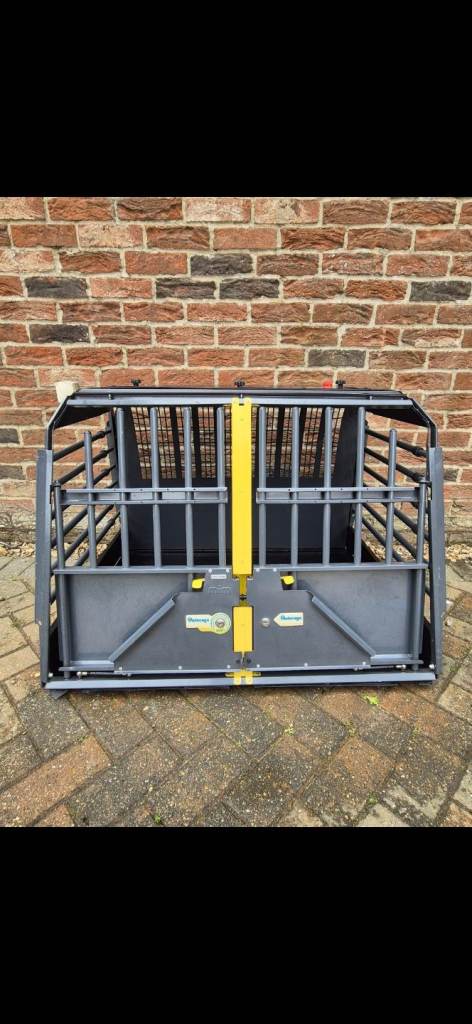 Mimsafe Dog Car Cage 