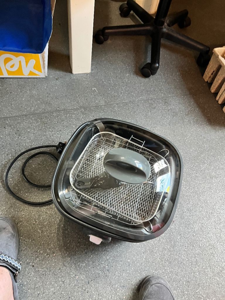 Morphy Richards Fryer - Good Condition, Ready to Use