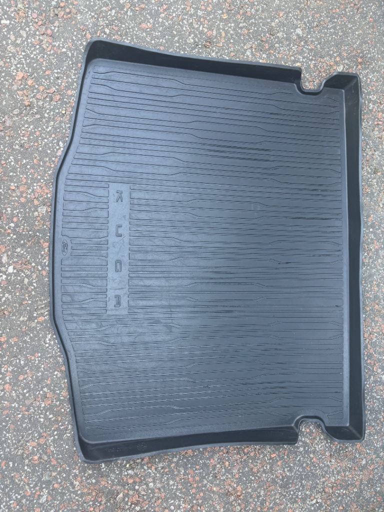 Genuine Kuga boot lining mk3