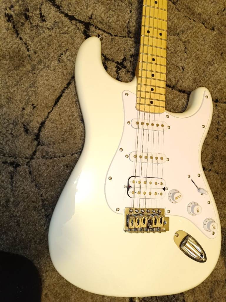 Squire by fender Stratocaster 