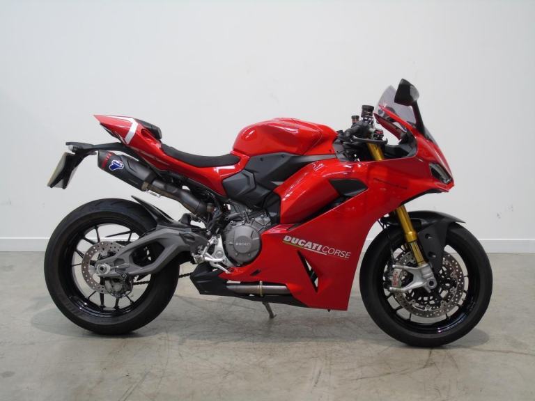 Ducati Panigale V2S, 2025 registered, Massive Spec