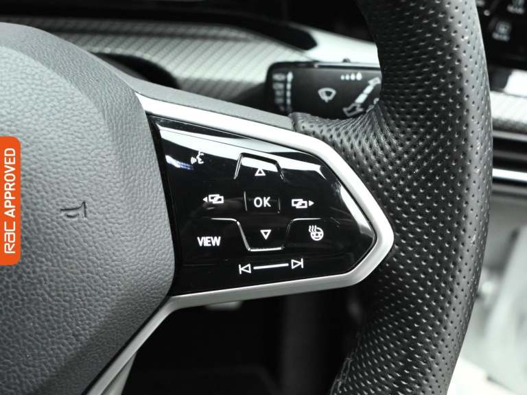 2025 Volkswagen Golf 1.5 TSI R-Line 5dr Hatchback PETROL Manual