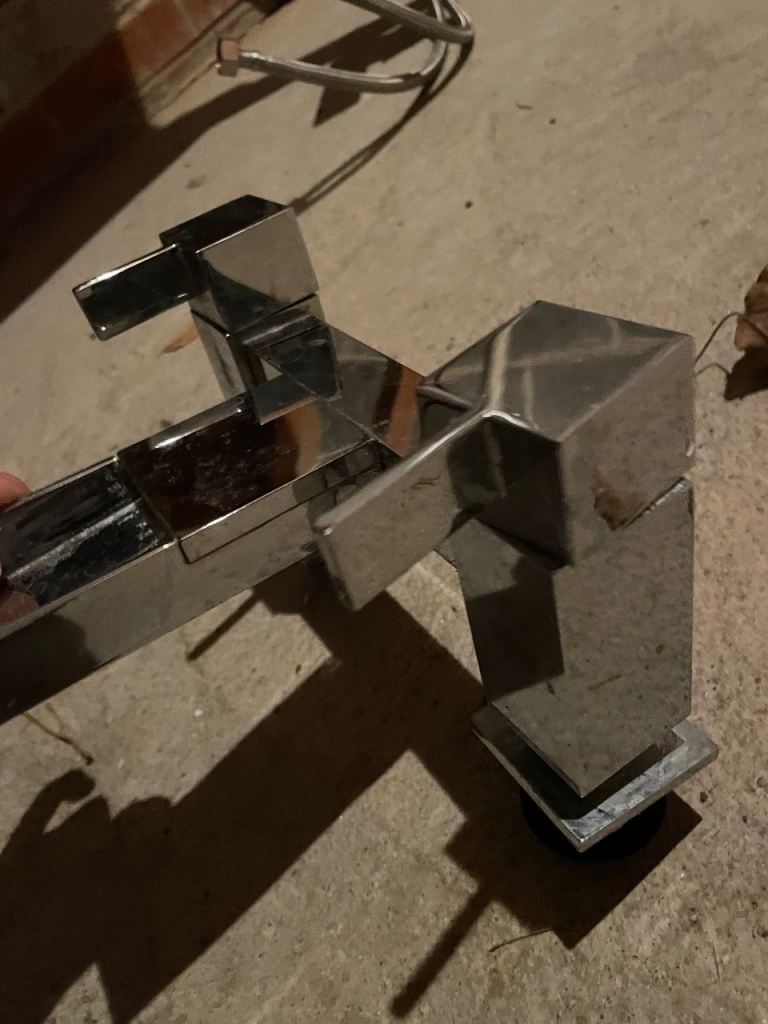 Chrome Bath and sink tap