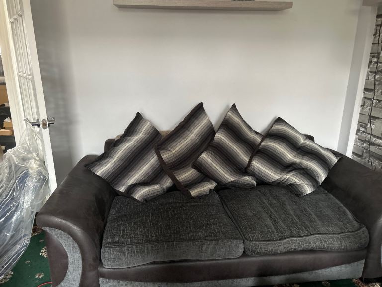 2 seata & 3 seater sofas 