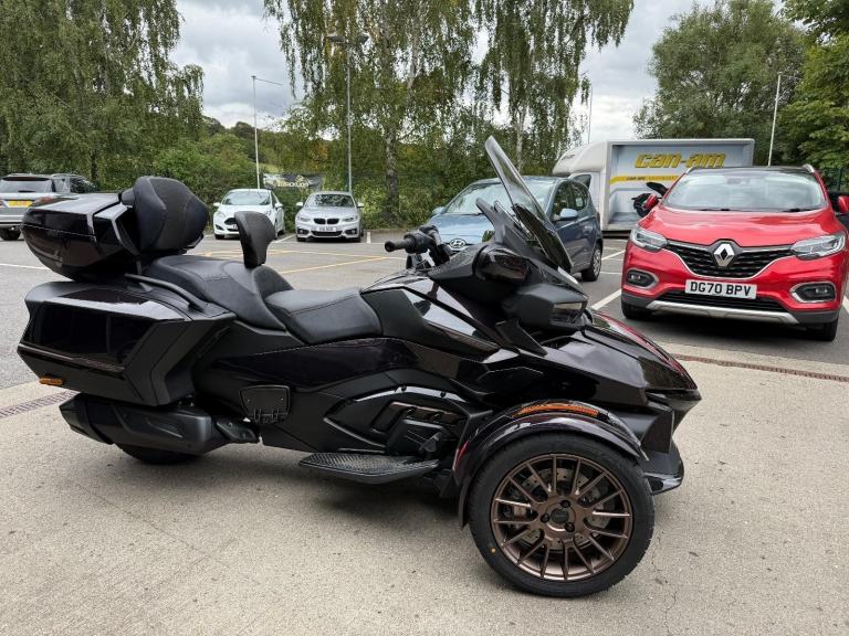 2025 Can-Am Spyder RT Sea to Sky1330cc 6 speed semi auto trike Dusk Metallic