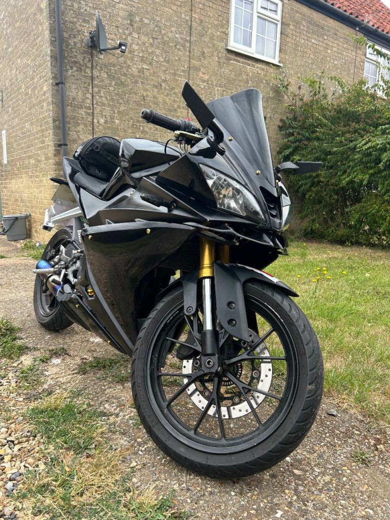 Yamaha r125
