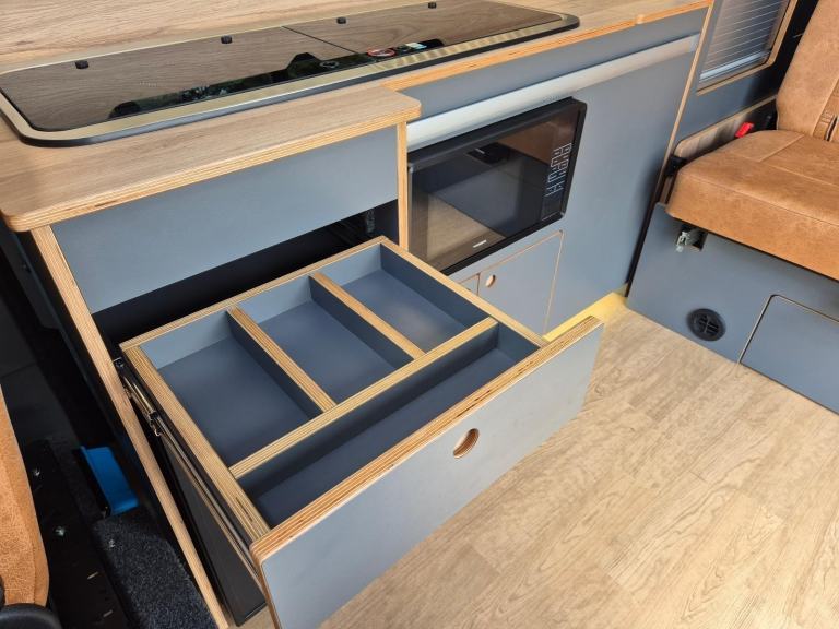 Ford Transit Custom Limited SPEEDS EDITION Camper 130ps 4Berth, HIGH SPEC