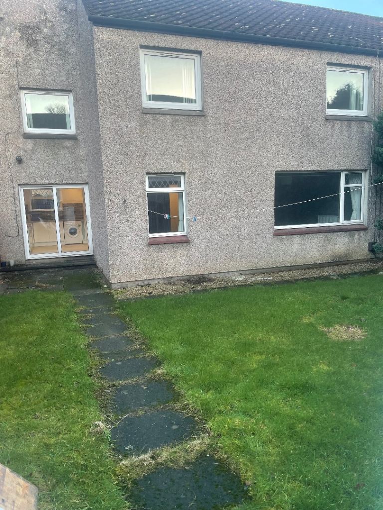 3 bedroom house for rent £1200 per month