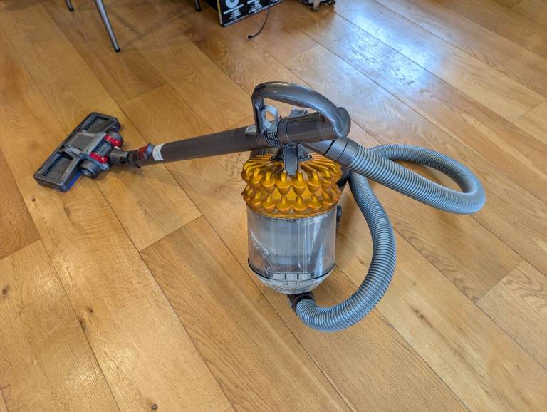 Dyson ball Vacuum Cleaner / hoover - Good Condition