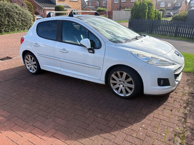Peugeot, 207, Hatchback, 2012, Manual, 1560 (cc), 5 doors