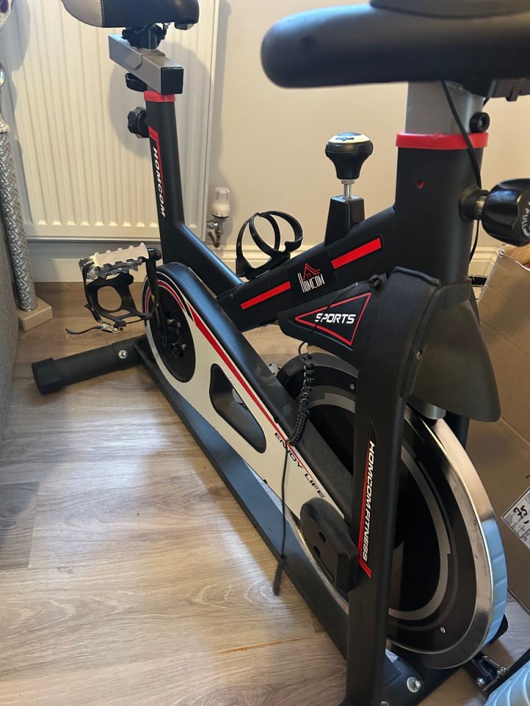 HOMCOM Black & Red Spin Exercise Bike – Excellent Condition