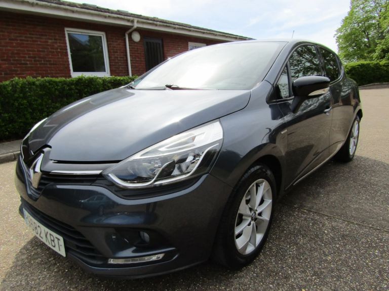 2017 Renault Clio 1.2 LIMITED DYNAMIC SAT-NAV 5DR PETROL MANUAL SPANISH REG LHD Hatchback Petrol ...